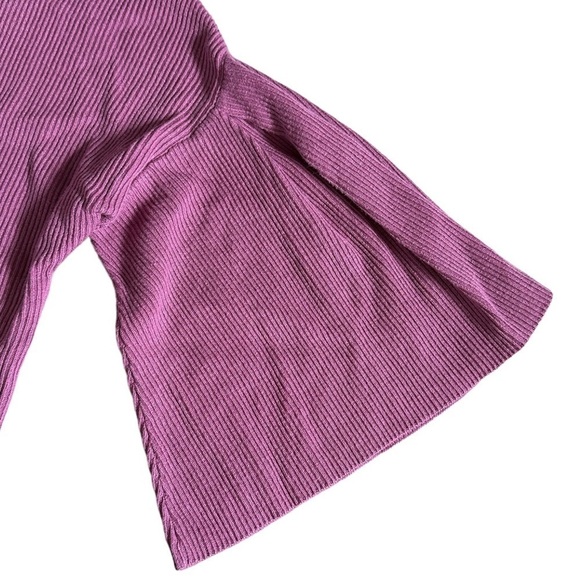 ๐บ GAP Raspberry Ribbed Knit Silk Blend Flowy Flutter Sleeve Sweater Size S - Picture 5 of 9